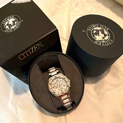 Citizen Eco-Drive Women s Chronograph Date 100m SS Silver/White Watch Box