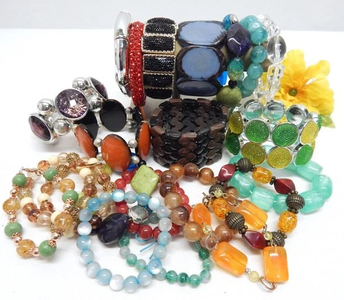 VINTAGE TO NOW FASHION/COSTUME JEWELRY BRACELET LOT ASSORTED TYPES & MATERIALS