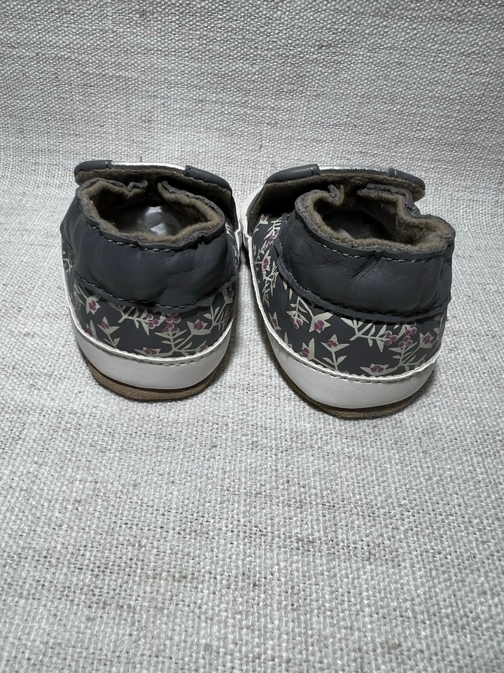 Robeez Sassie Sophie Gris Cuero Suave Talla 18-24 Meses Foto 4 de 4