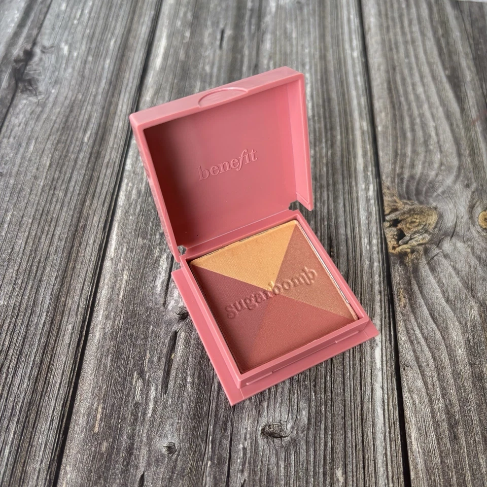 Benefit Sugarbomb Rosy Pink Bronze Mini Blusher Makeup 3.5g - Image 2 of 4