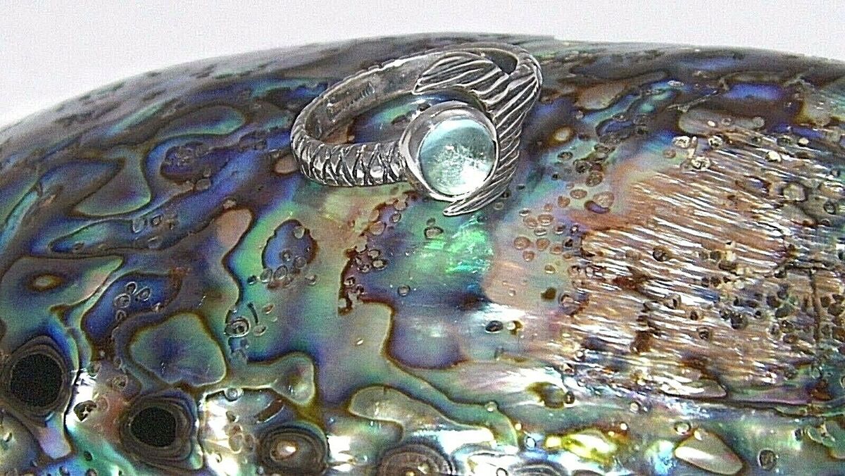 Hand Made H2O Just Add Water Mako Mermaid Tail Ring Natural Sky Topaz 7mm  925 SS