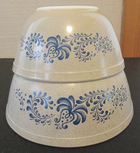 Vintage Pyrex Homestead Tan & Blue 403 & 402 Nesting Mixing Bowls