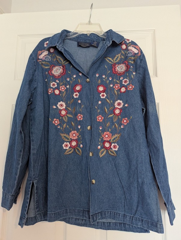 Willow Ridge Denim Embroidered Long Sleeve Floral Button Front Shirt Size L