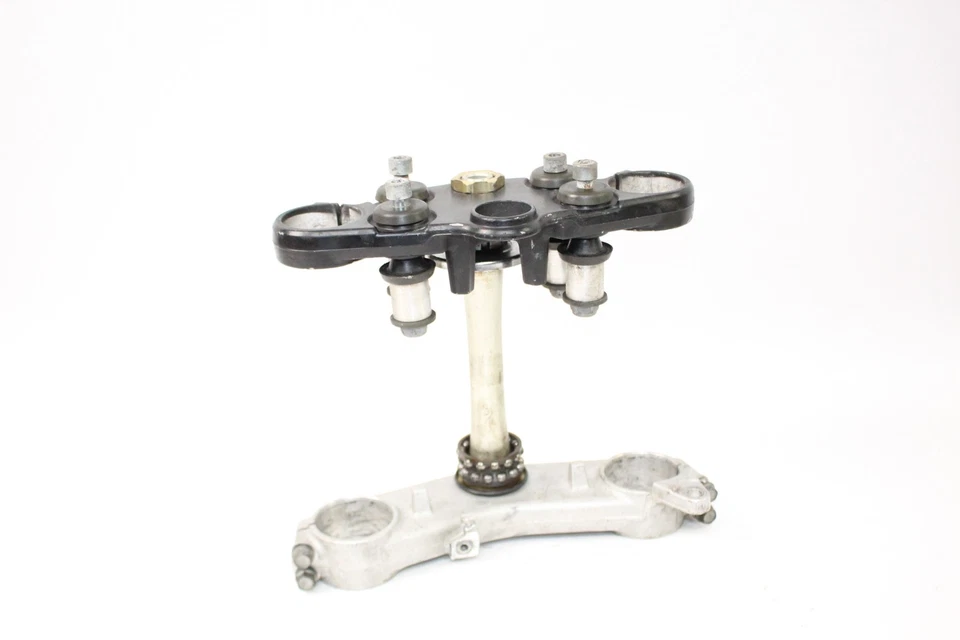 01-07 Suzuki GSX1300R Hayabusa Busa Triple Abrazadera Árbol Foto 3 de 4