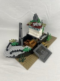 Lego City Deep Sea Exploration Vessel Set 60095, Used. All minifigs Included. 