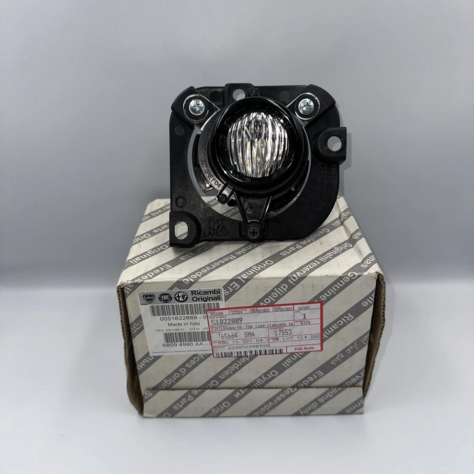 New Genuine Fiat 500 Left Bumper Fog Light Lamp 51786774 - Image 2 of 4