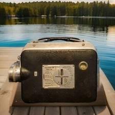 VTG Kodak 8mm Cine 8 Motion Picture Camera Movie Ektanon 13mm f/1.9 Lens NICE 