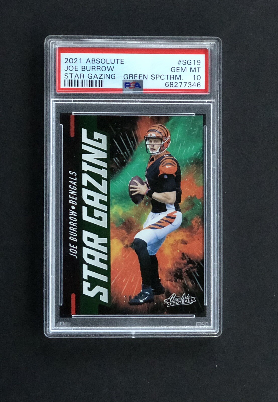 2021 JOE BURROW Panini Absolute Star Gazing Green Spectrum 18/25 #SG19 PSA 10