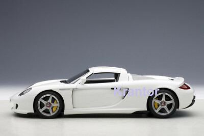 Porsche Carrera 白く GT2004Arctic White / Red