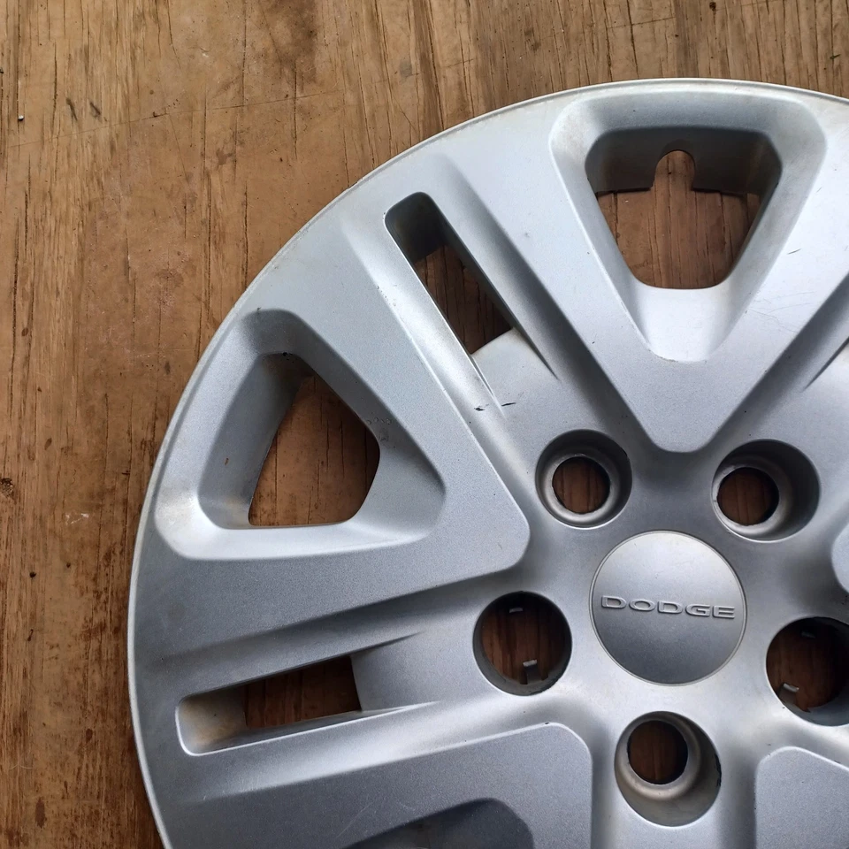 Dodge Grand Caravan Journey hubcap 2013- 2020 fits 17" wheels 04726433AA 8047 04 - Image 2 of 4