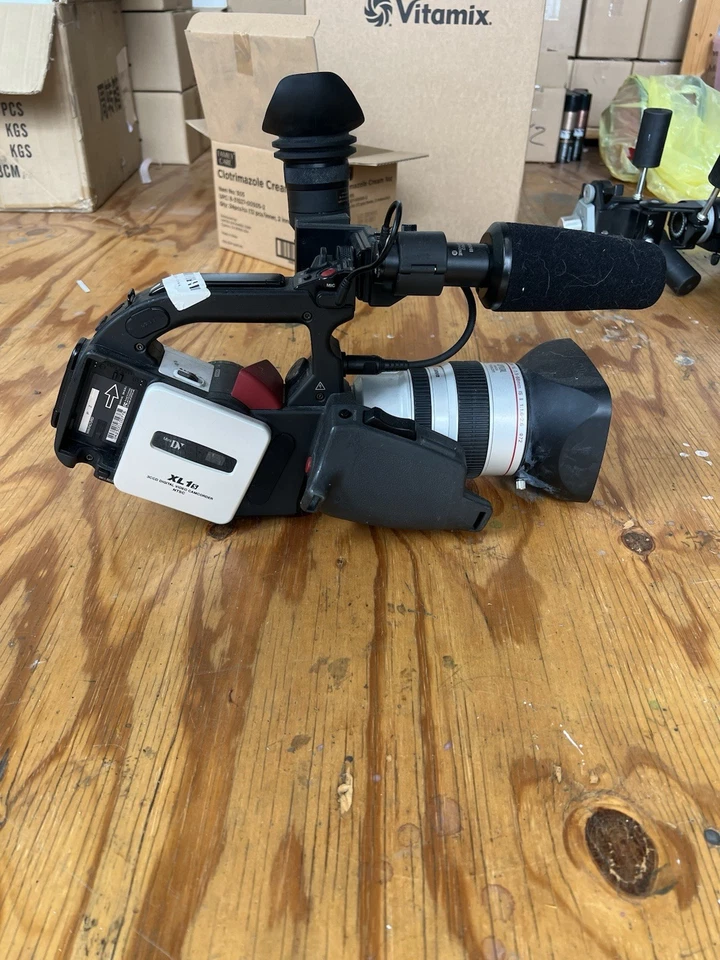 Canon XL1S 3CCD Camcorder - No battery, Digital Video - Image 2 of 4