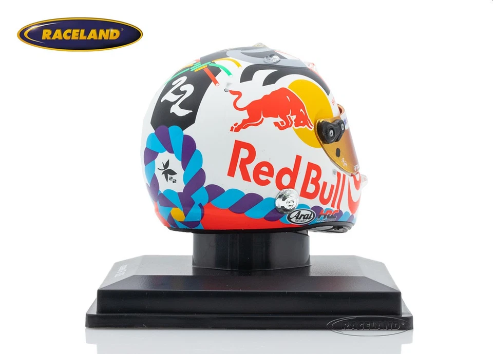 Helm/Helmet F1 Team Oracle Red Bull GP Japan 2025 Yuki Tsunoda, Spark 1:5 5HF204 - Bild 3 von 4