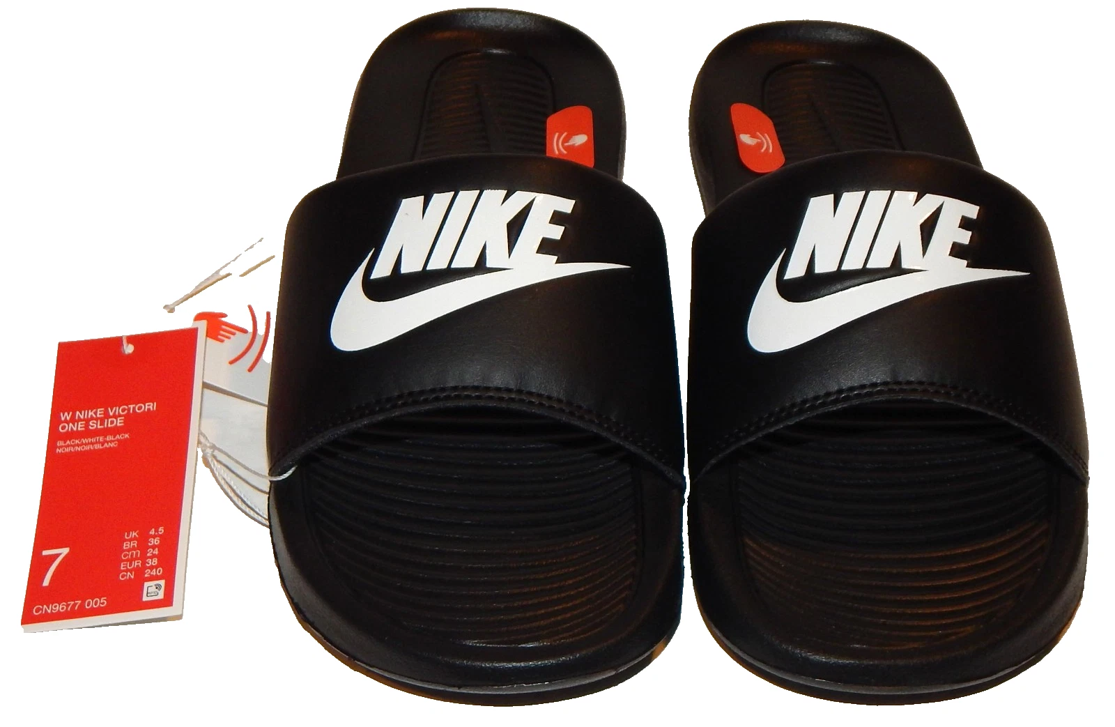 Nike Slide Donna Victori One Taglia 7 CN9677 005 Nero Bianco Slides