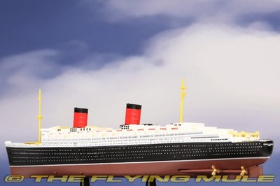 Motor City Classics 1:1250 Queen Elizabeth-class Ocean Liner