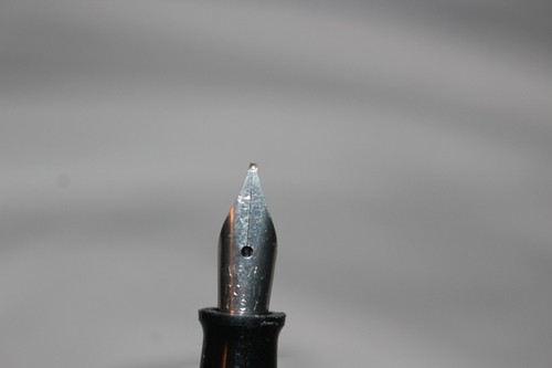 2 Vintage Fountain Pens - Remington 14K & Universal - Picture 6 of 11