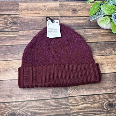 Lululemon Ombre Knit Textured Beanie NWT O/S (Red Merlot) | eBay display picture 2