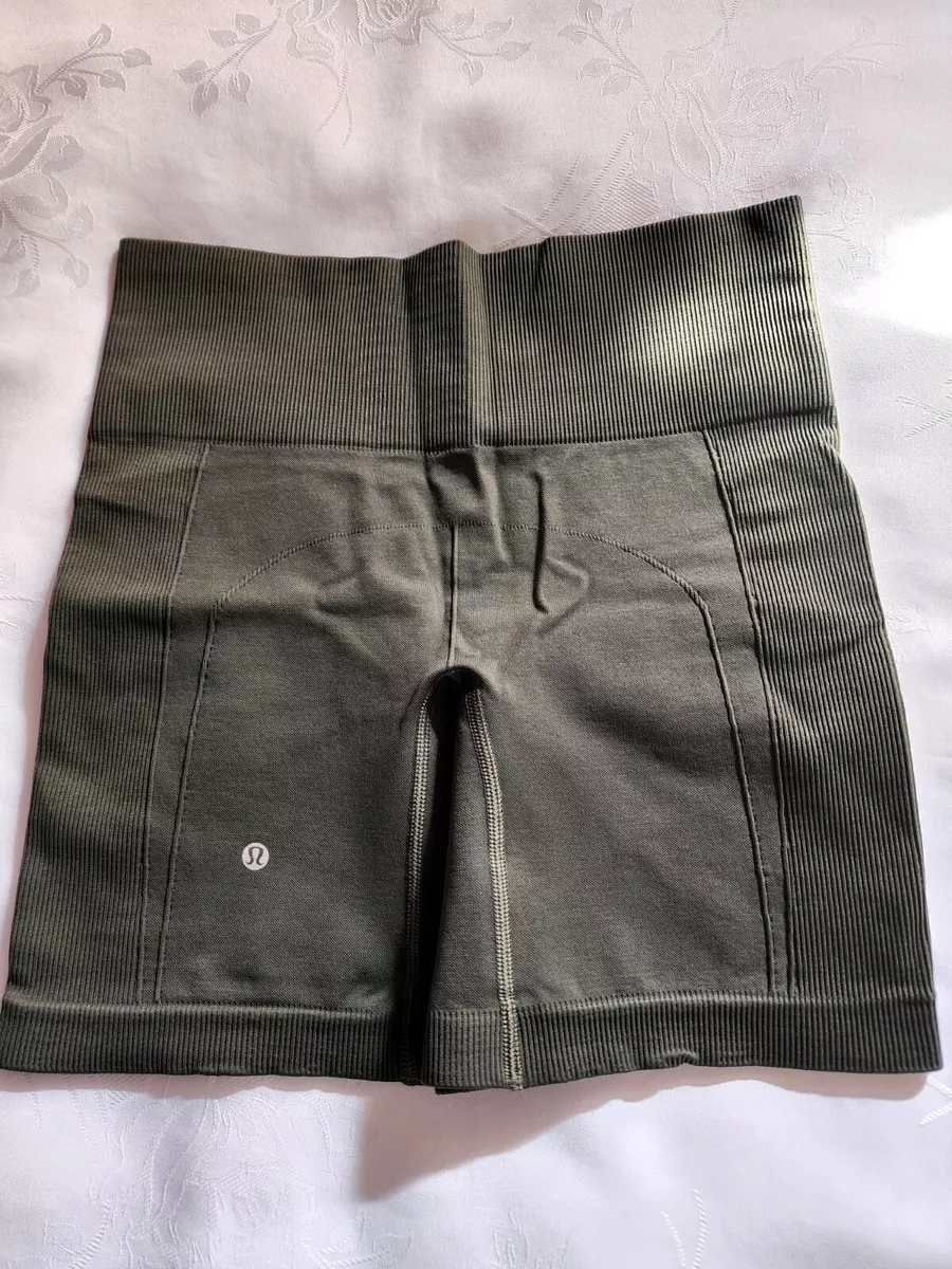 Lululemon Sculpt Seamless Mid-Rise 6 Bike Shorts Green Size 6 NEW