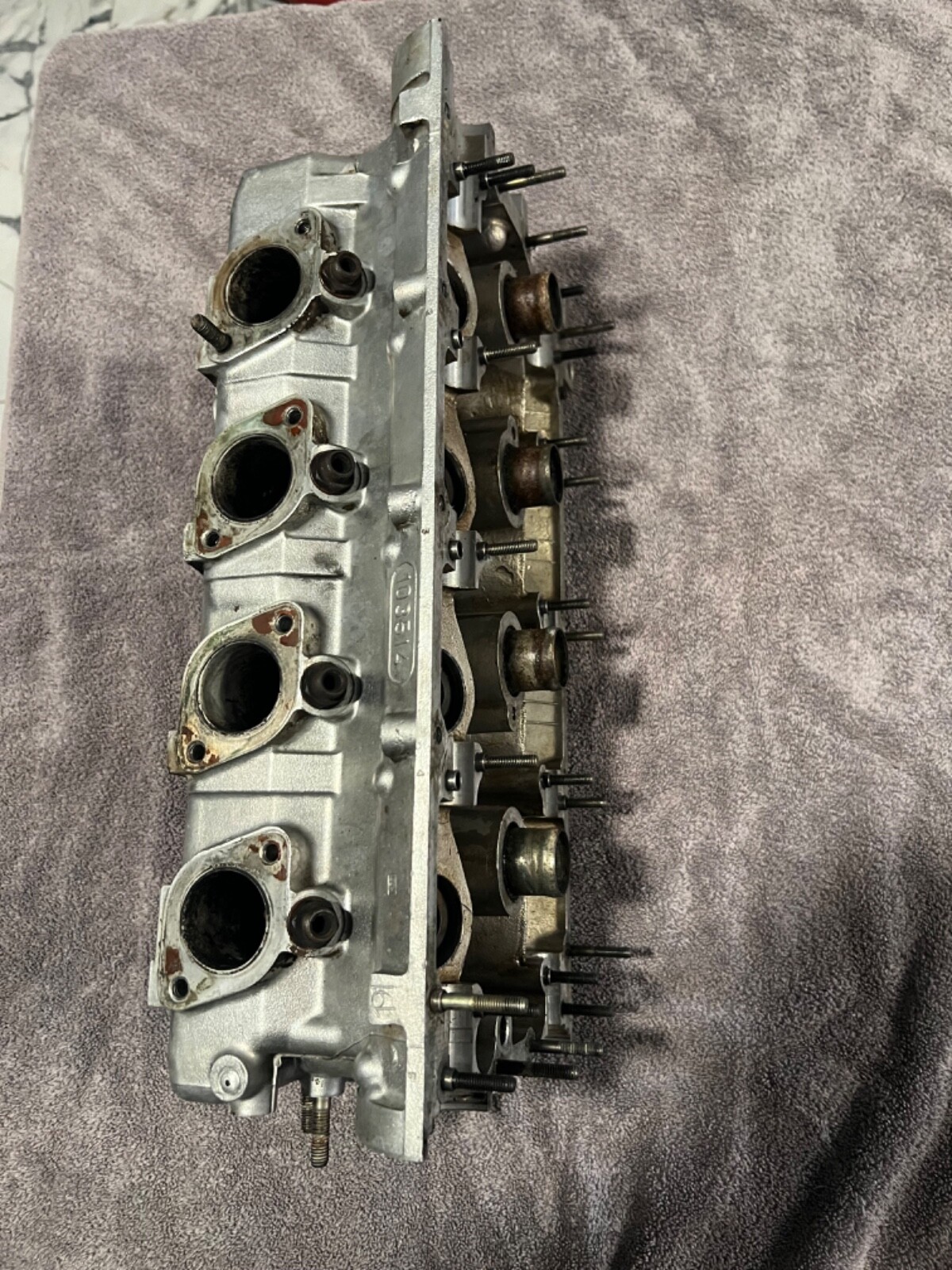 ferrari 2v 308 RH right engine cylinder head with valves 116495 116535 103514