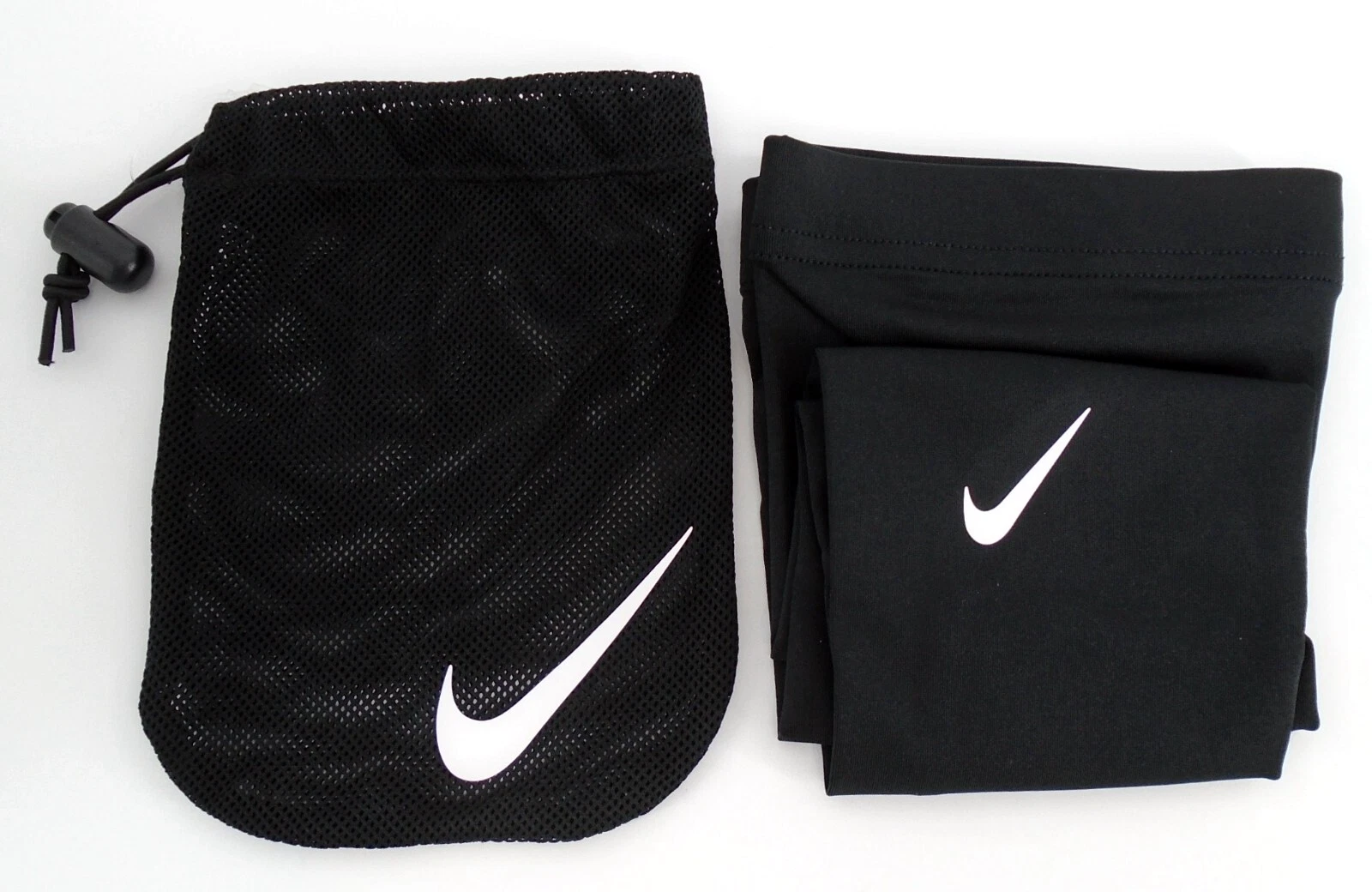 Nike Golf Sleeves UV 2.0 Adult Medium/Large Black/White
Opens in a new window or tab