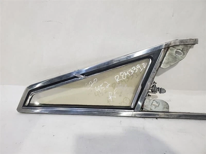 Front Right Door Vent Glass OEM 82 83 84 85 86 87 88 89 Alfa-Romeo Spider Veloce - Image 3 of 4