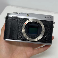 Fujifilm X-E3 24.3MP Mirrorless Digital Camera Body with Battery Charger SD Card