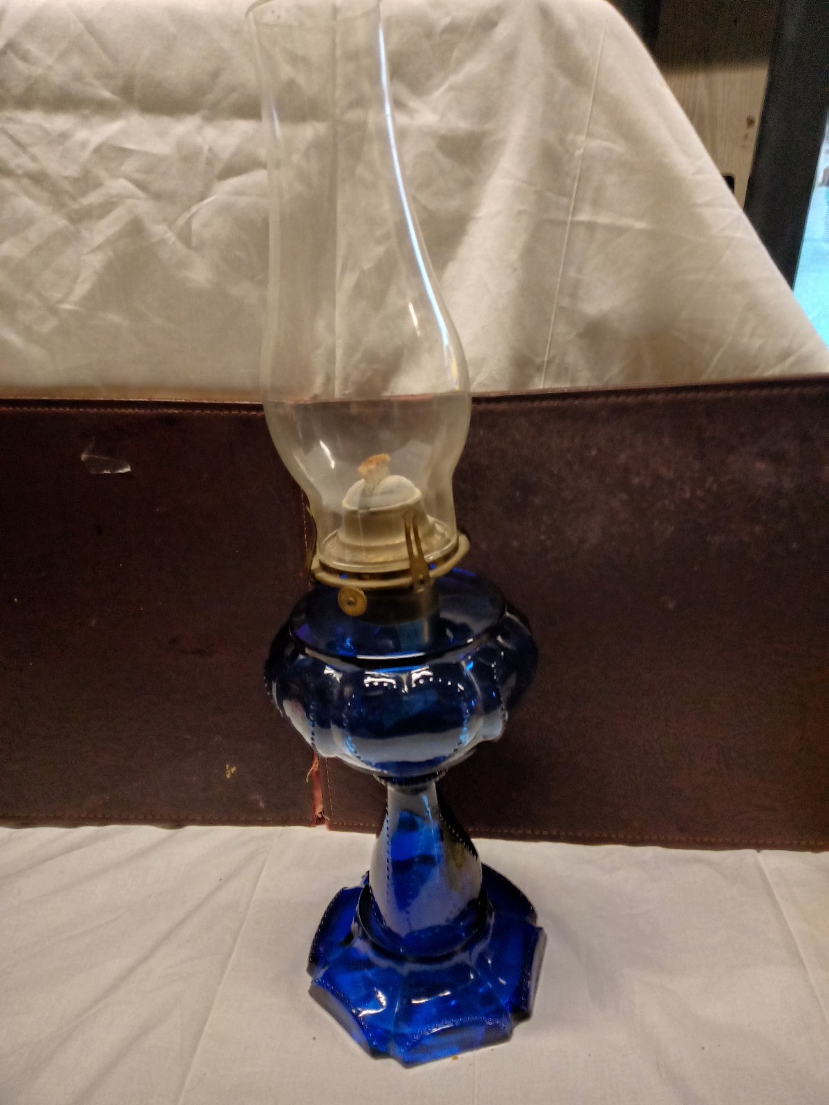 Vintage Blue Cobalt Scovill Mfg Oil Lamp Queen Of Hearts Glass
