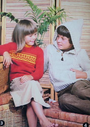 Patons #609 Knitting Pattern book - 4 designs for boys & girls in 8ply Courtelle - Picture 2 of 4