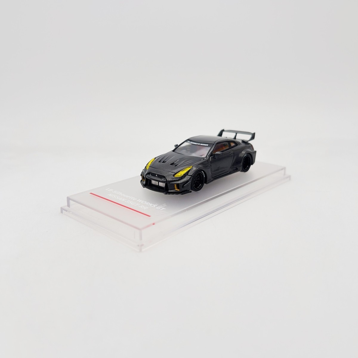 CM Model 1:64 LB-Silhouette Works GT Nissan 35GT-RR Carbon CM Model 1:64 LB-Silhouette Works GT Nissan 35GT-RR Carbon