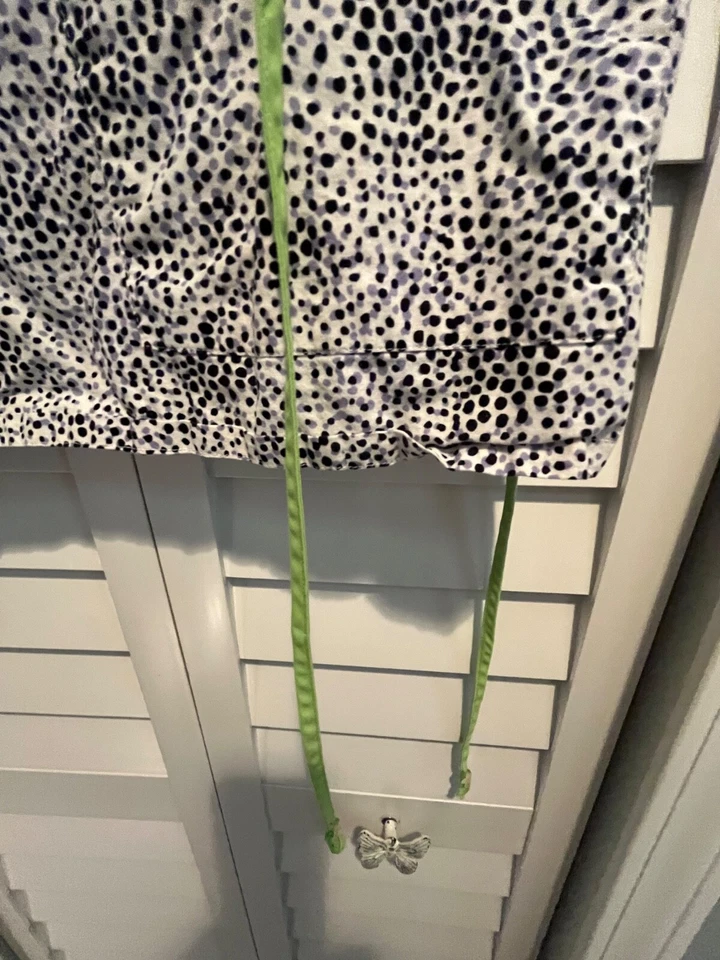 Blusa Médica Para Mujer Grande Koi Kathy Peterson Gris Lima Blanco Foto 4 de 4