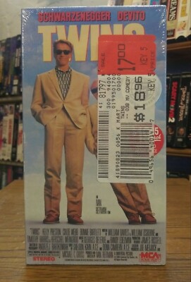 Twins VHS 1988 Sealed! w/watermarks Original MCA Home Video Release Arnold...