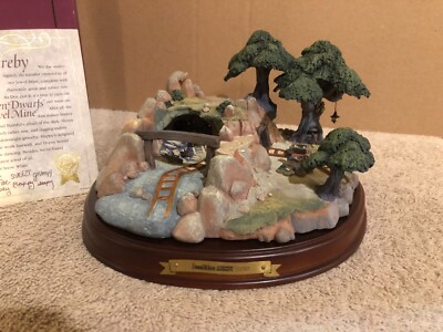 WDCC Snow White - The Seven Dwarfs' Jewel Mine + Box & Deed