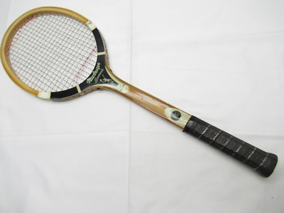 Ancienne raquette de tennis en bois MacGregor Winton