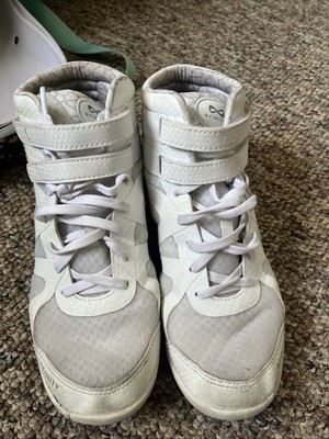 Nfinity Beast Mid Top Cheer Shoes Size 7 White  Laces with Box New