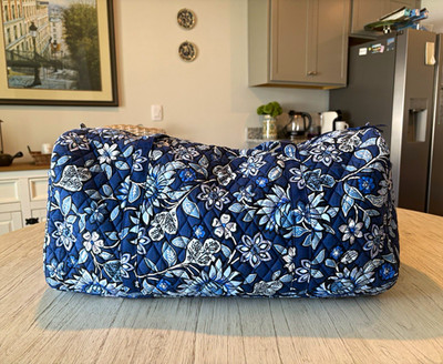 Vera Bradley Large Original Floral Quilted Cotton Duffle Bag Blue/White Zipper