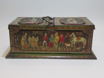 SELTENE HUNTLEY & PALMER UM 1900 KEKSDOSE IN FORM EINER GEORGISCHEN TEEDOSE
