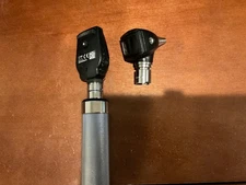 Welch Allyn 3.5V Set Otoscope Ophthalmoscope 11720  Plugin Handle - Nice Set