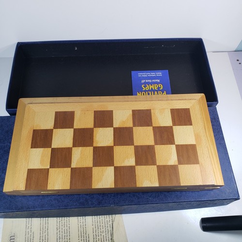 IMAGINARIUM SIGNATURE SERIES Folding Wooden Chess Board Set 9804 Game & Pieces - Picture 6 of 8