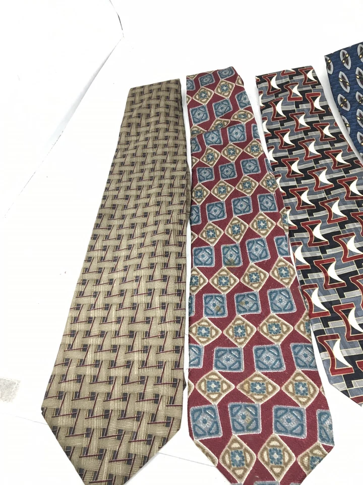 Винтажный дизайнерский галстук лот из 4 Oscar De La Renta Bill Blass Alexander Julian... - Изображение 2 из 4