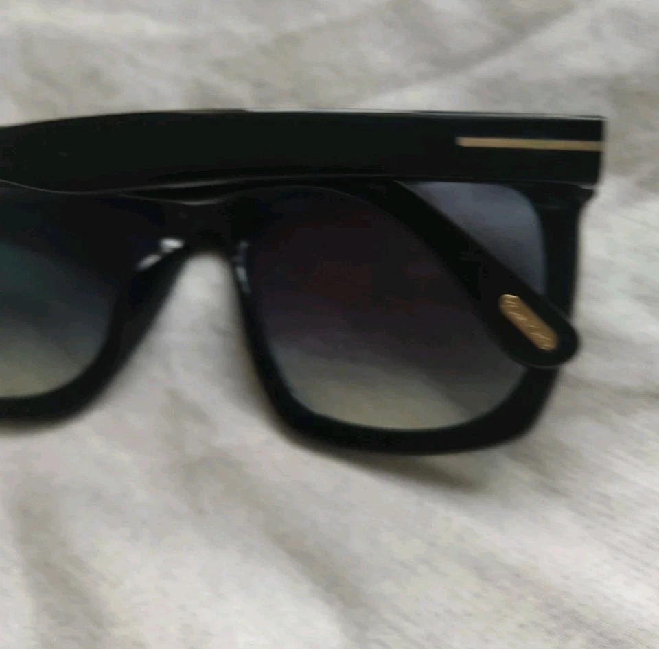 Tom Ford Morgan Sunglasses Excellent Condition Blue Lenses, Case, RRP £529 - Image 4 of 4