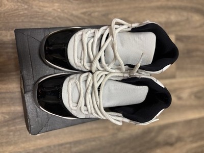 Air Jordan Concord 11 Retro Sneakers Size 7