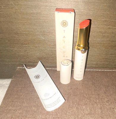 TATCHA The Kissu Lip Tint Stick SPF 25 Tint Effect Shade Plum Blossom