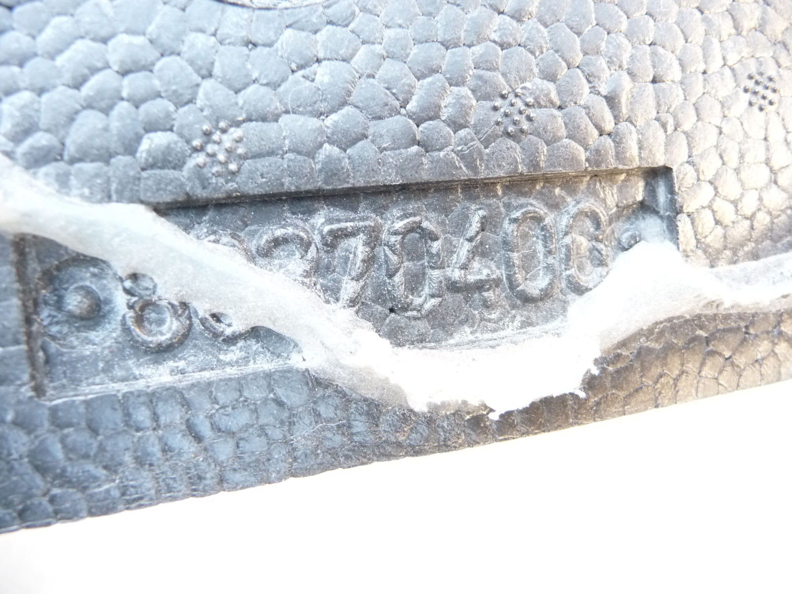 2005-2008 Maserati Quattroporte M139 Front Bumper Foam Absorber 80370400 OEM