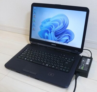 Sony VAIO VGN-NS92XS Core2Duo P8600 2.4GHz SSD 128GB RAM 4GB Sony VAIO VGN-NS92XS Core2Duo P8600 2.4GHz SSD 128GB RAM 4GB