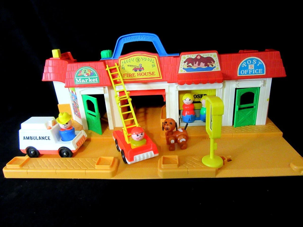 Little people best sale ambulance