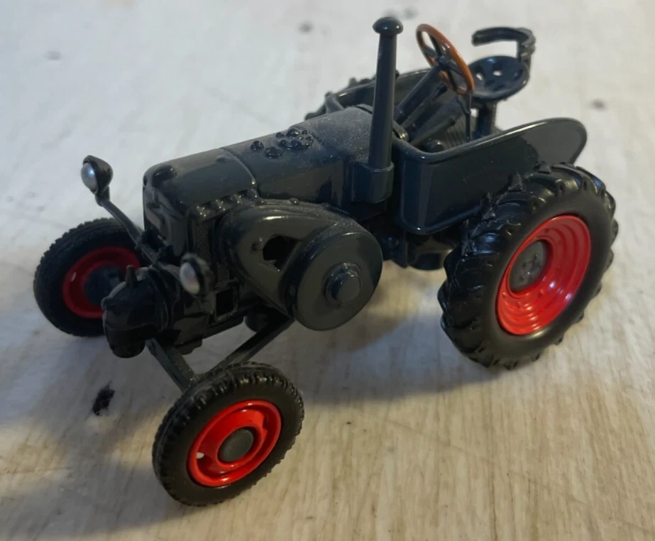 Mixed European tractors diecast junkyard plus - Image 3 of 4