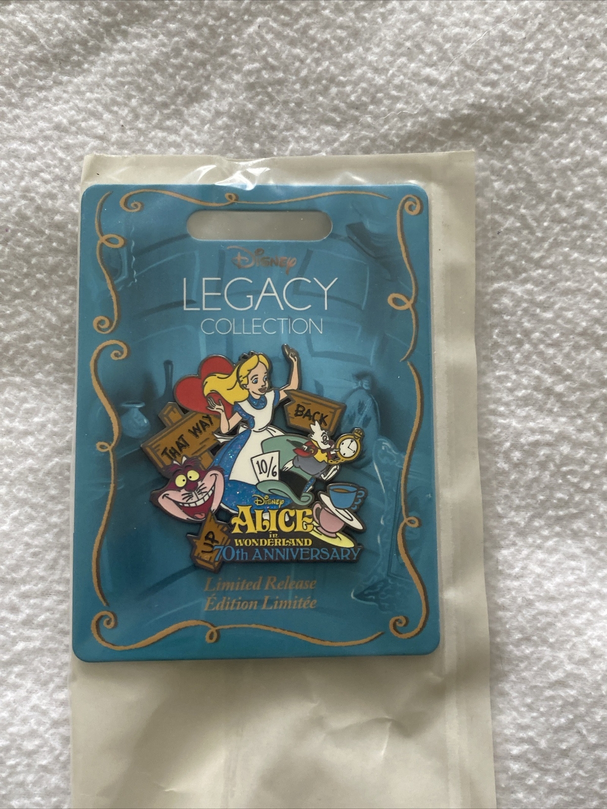 Disney LEGACY COLLECTION Alice in Wonderland 70th Anniversary Limited Pin Badge 