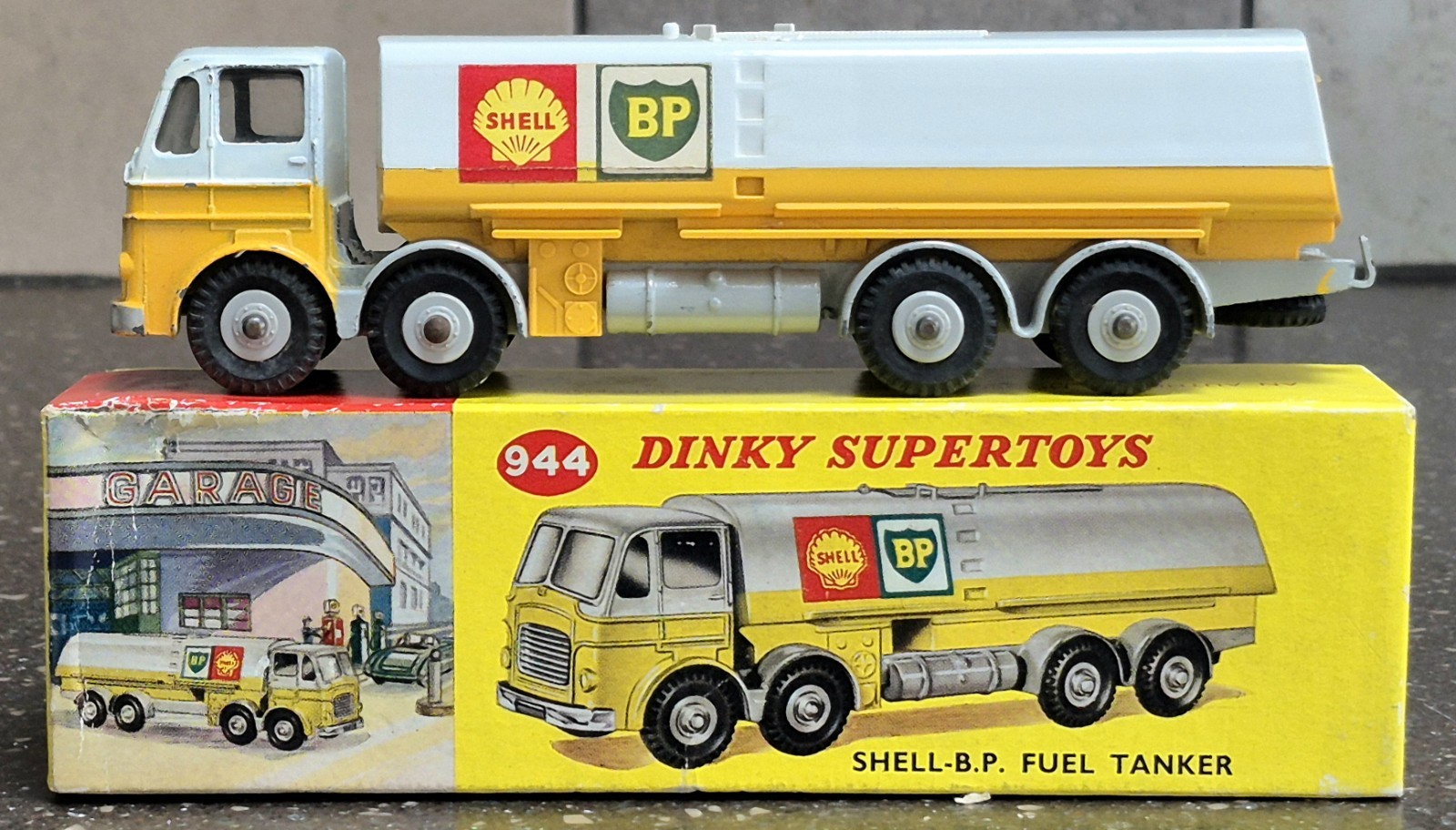 Dinky 944, Fuel Tanker (Shell BP) - Free Price Guide & Review