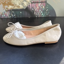 Women  s Beige Ballet Flats with Bow Size 6.5 Unworn