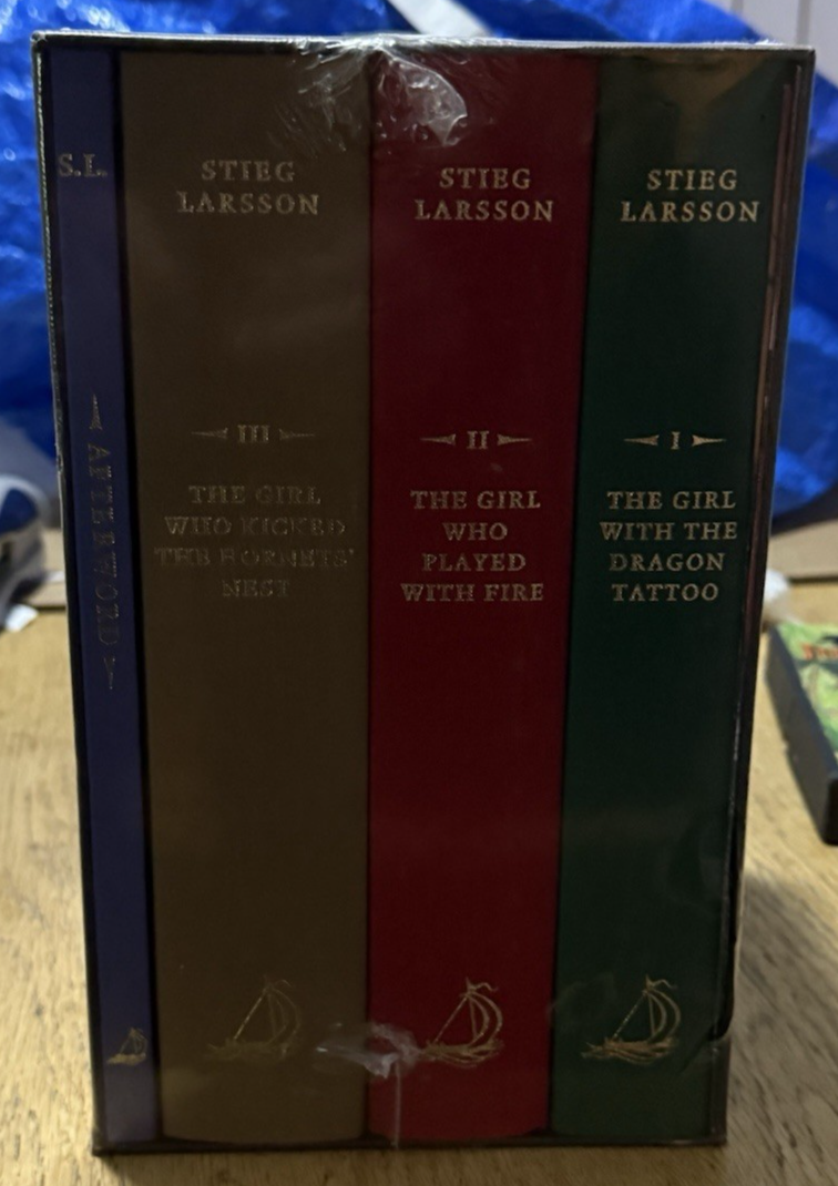 Steig Larsson Millennium Trilogy Deluxe H/B Books Box Set Girl With Dragon Tatt.