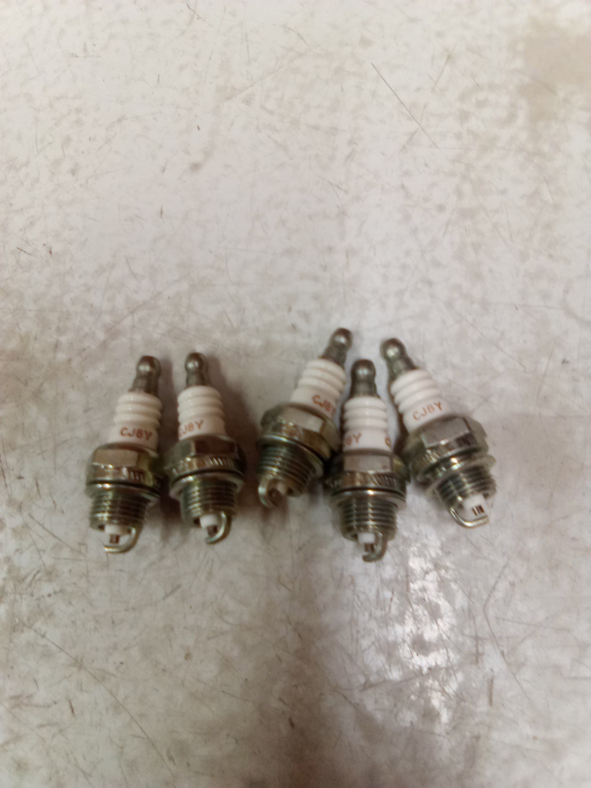 Cj8y Champion Spark Plug